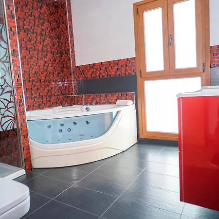 Con Piscina Privada Vistas A Campo De Golf Holiday home